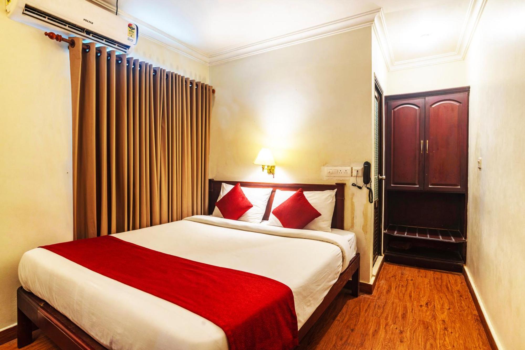 Kochi Hotel Archana Inn חדר תמונה