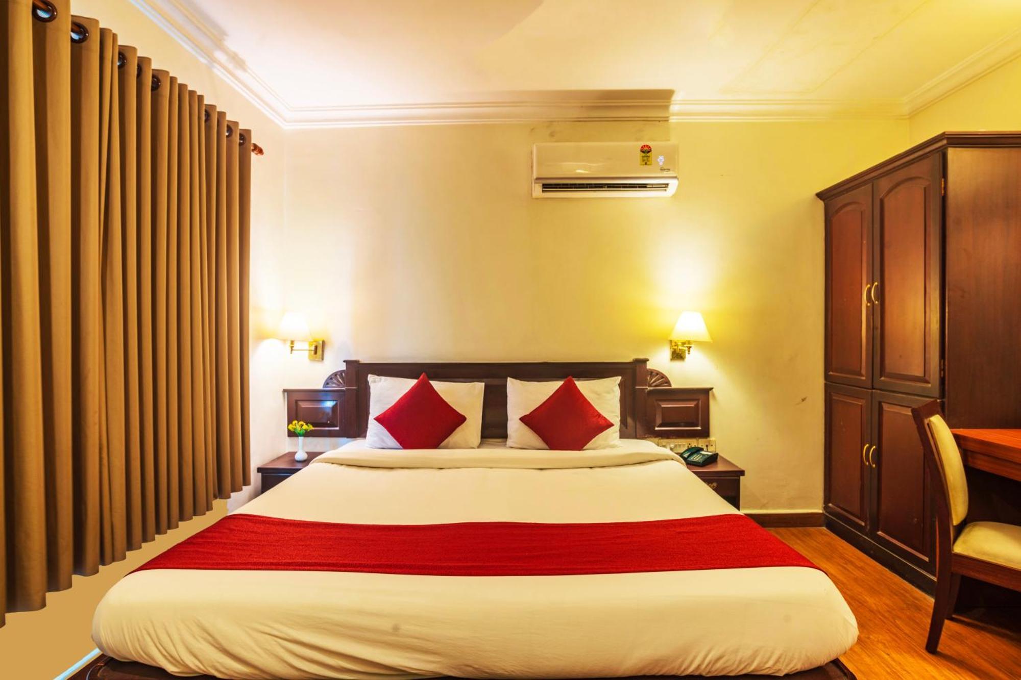 Kochi Hotel Archana Inn מראה חיצוני תמונה