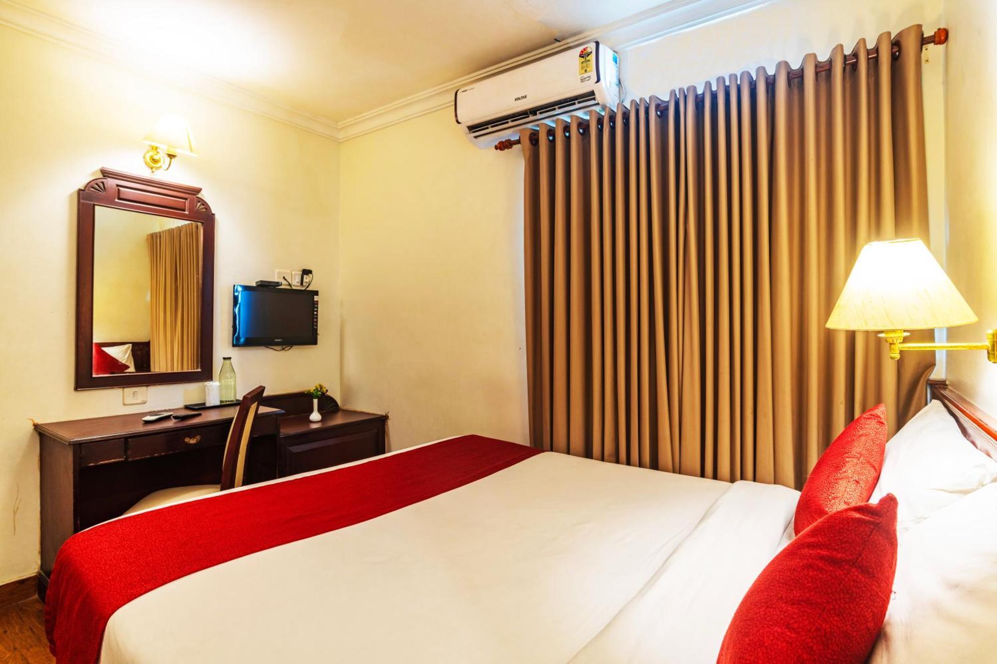 Kochi Hotel Archana Inn חדר תמונה