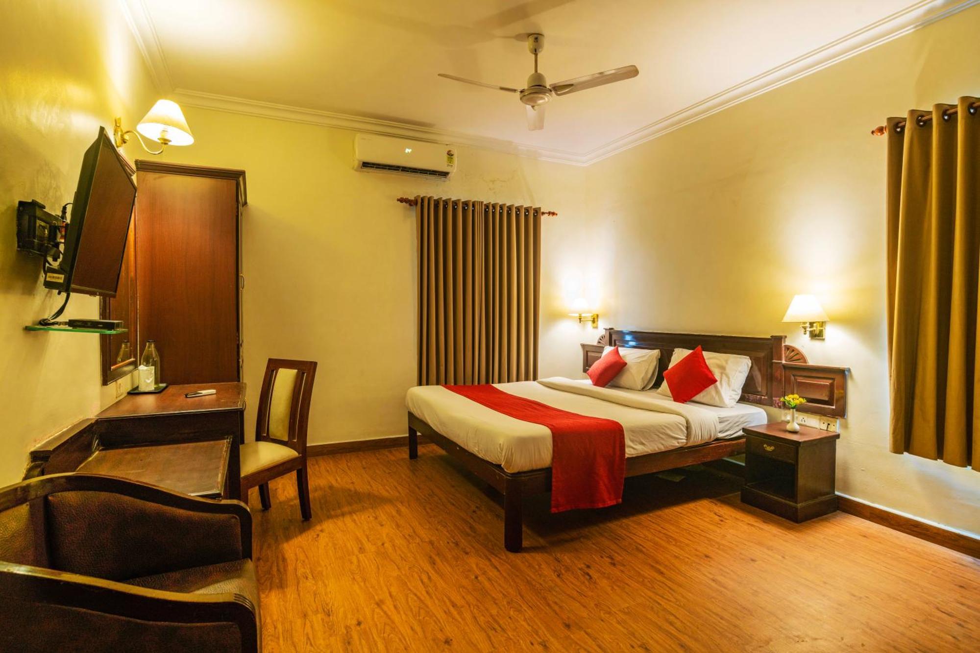 Kochi Hotel Archana Inn מראה חיצוני תמונה