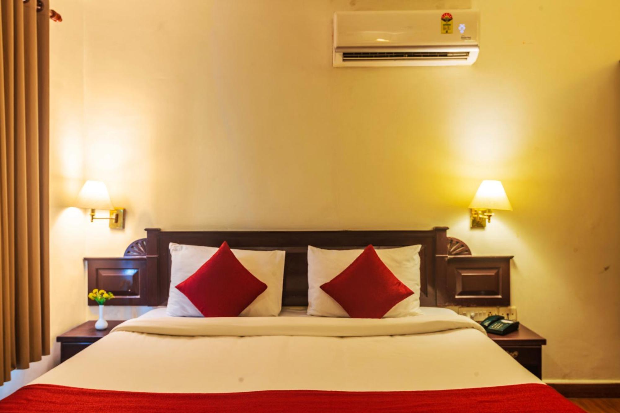 Kochi Hotel Archana Inn חדר תמונה