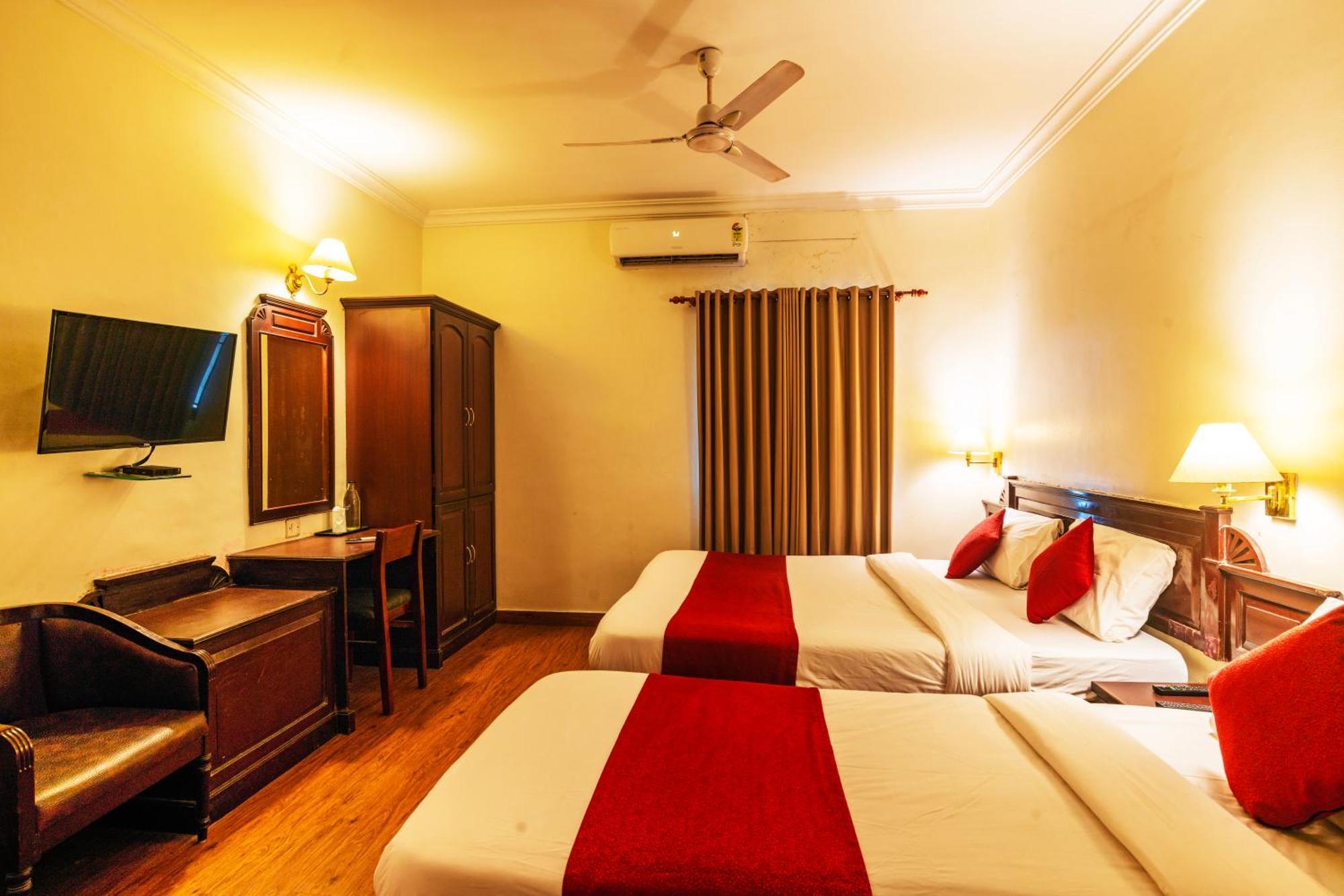 Kochi Hotel Archana Inn מראה חיצוני תמונה