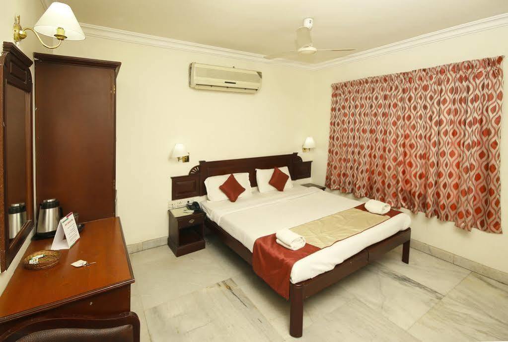 Kochi Hotel Archana Inn מראה חיצוני תמונה