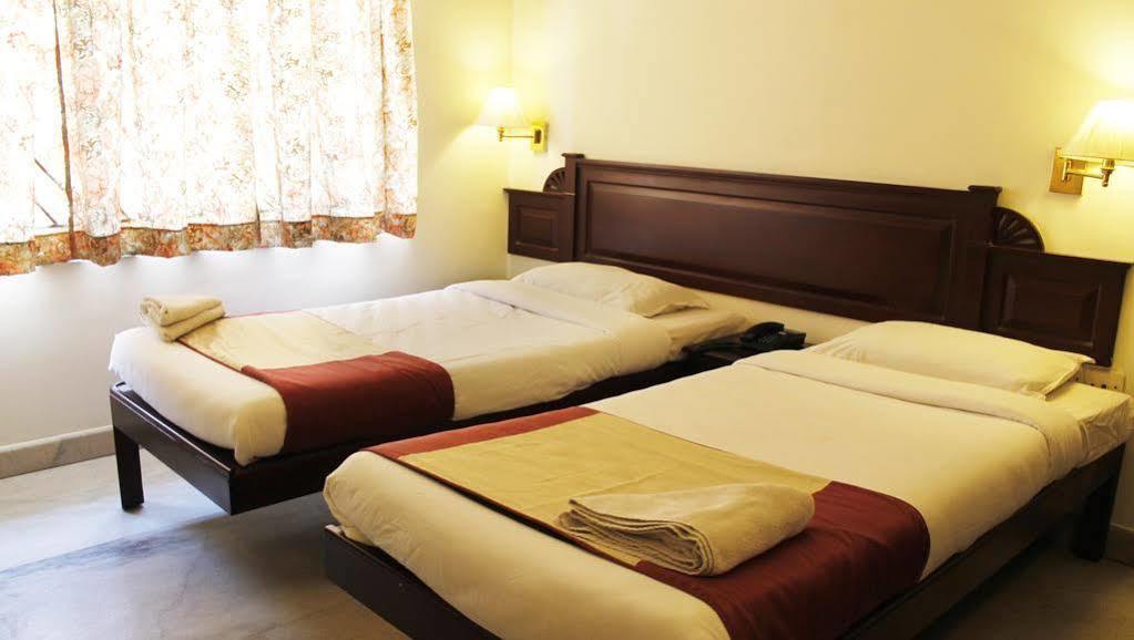 Kochi Hotel Archana Inn מראה חיצוני תמונה