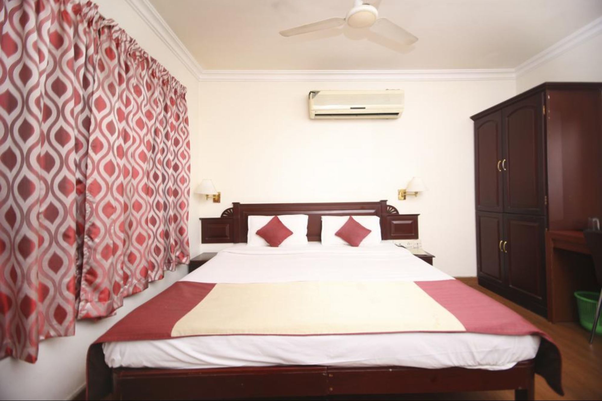 Kochi Hotel Archana Inn מראה חיצוני תמונה